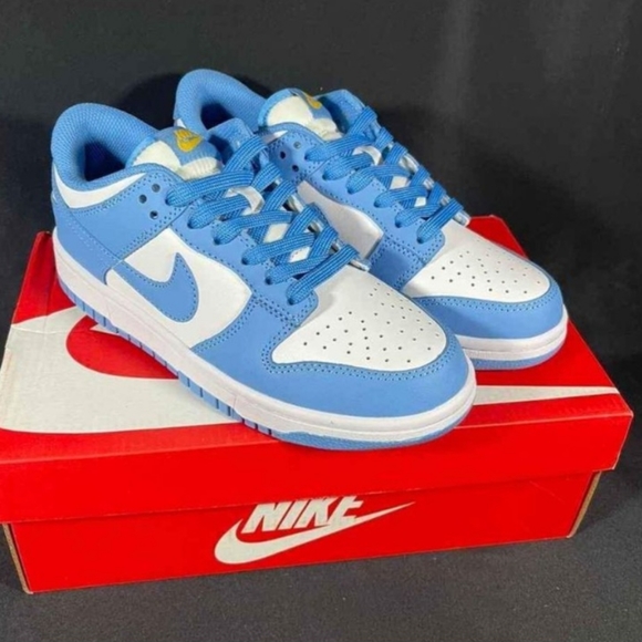 Nike Dunk Low - Picture 1 of 4
